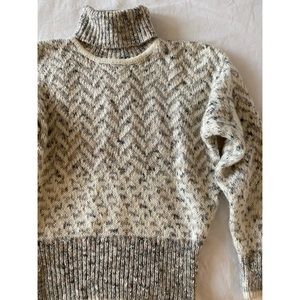 Gorgeous Vintage Liz Claiborne Sweater
